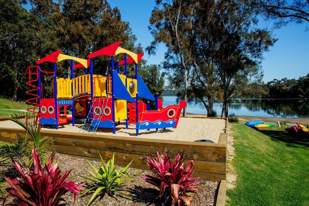 Big4 Wallaga Lake Holiday Park เบอร์มากุย ภายนอก รูปภาพ